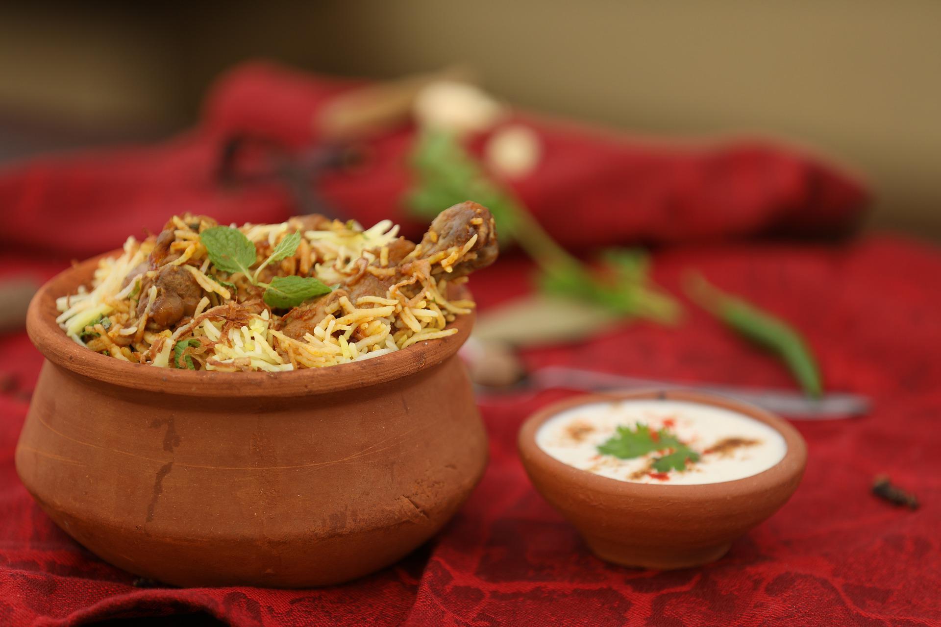 Desi Pot Chicken Biryani